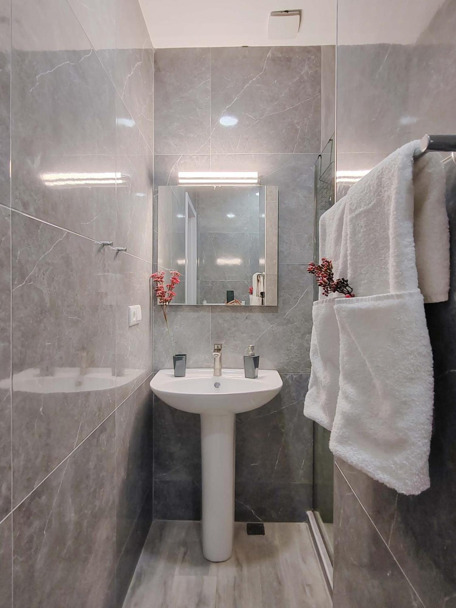 Round Garden Hotel Tbilisi Zewnętrze zdjęcie