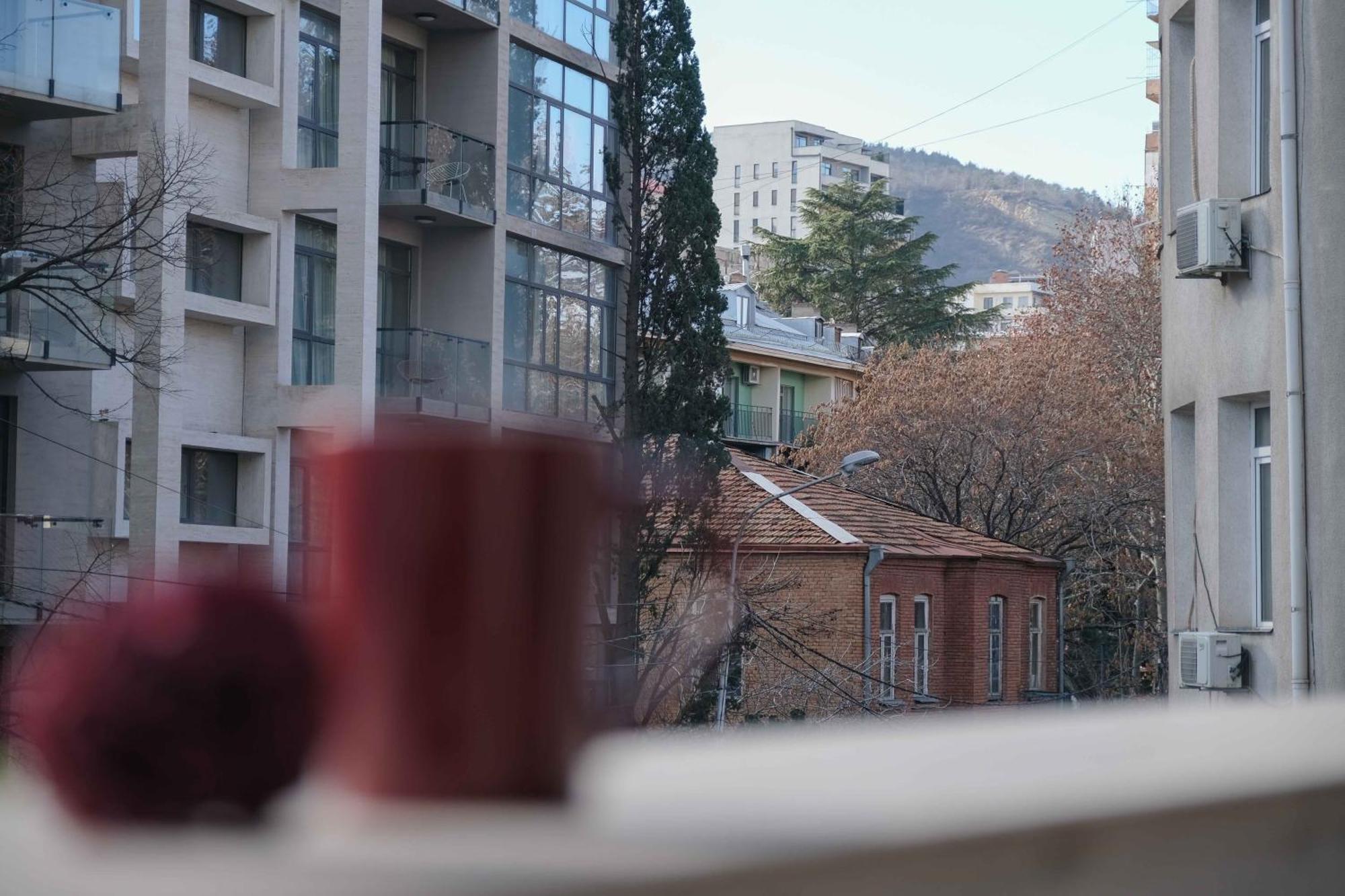 Round Garden Hotel Tbilisi Zewnętrze zdjęcie