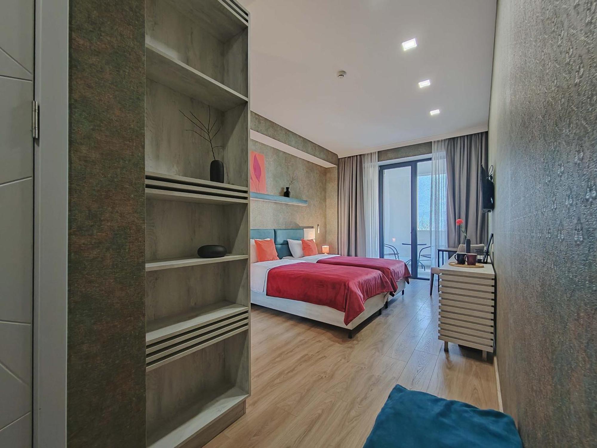 Round Garden Hotel Tbilisi Zewnętrze zdjęcie