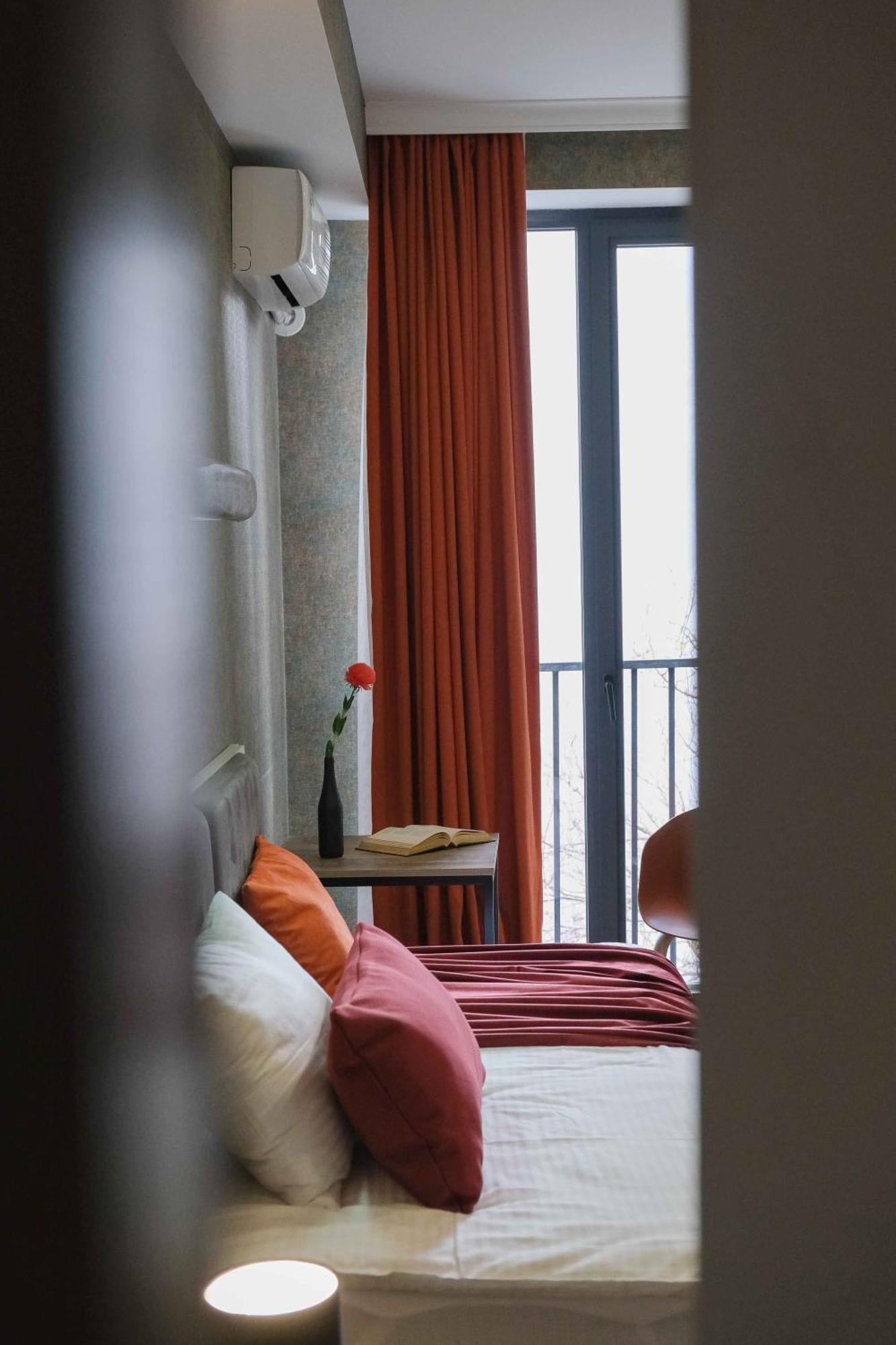 Round Garden Hotel Tbilisi Zewnętrze zdjęcie