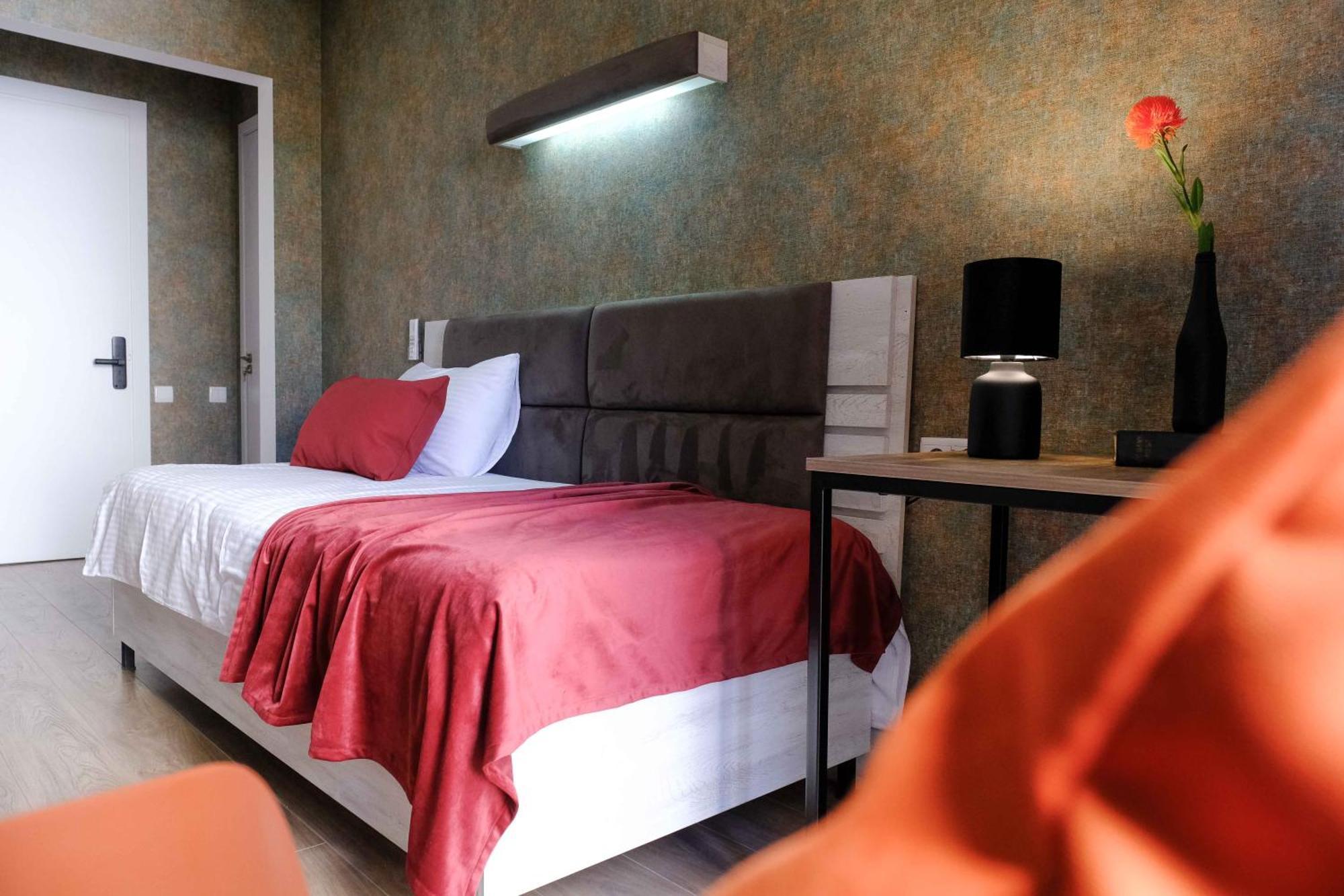 Round Garden Hotel Tbilisi Zewnętrze zdjęcie